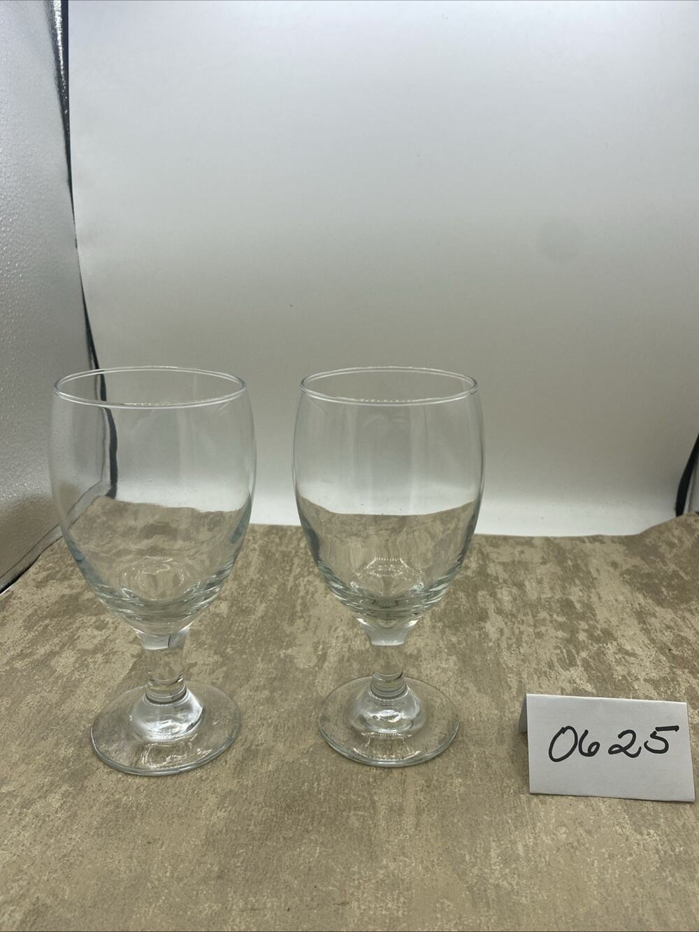 lot of 2 Vtg Heavy 7" Wine Water Glass Goblets barware glassware EUC dining